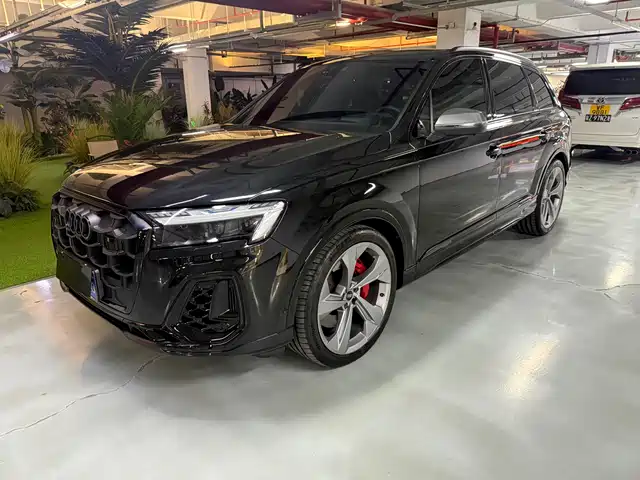 Audi Audi SQ7 Audi Sq7 2024 4.0 Tfsi — фото