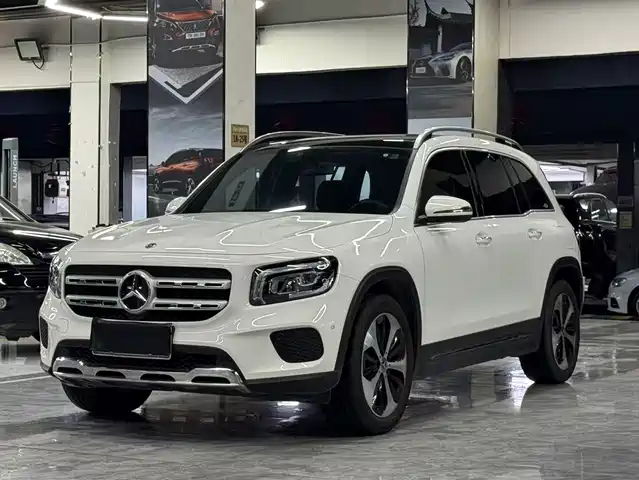 Mercedes-Benz Mercedes-Benz Glb Mercedes-Benz Glb 2021 Glb 200 Fashion Model