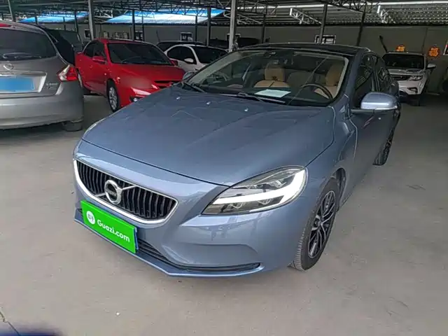 Volvo Volvo V40 Volvo V40 2018 T3 Zhiyi Edition — фото