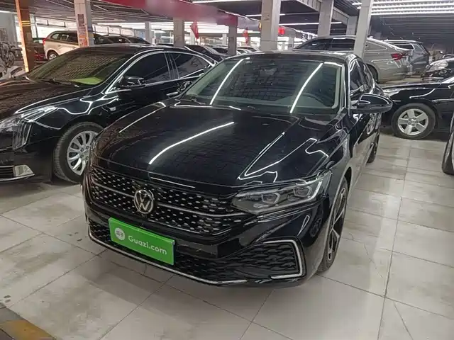 Volkswagen Passat Passat 2024 380tsi Starry Sky Dragon Edition — фото