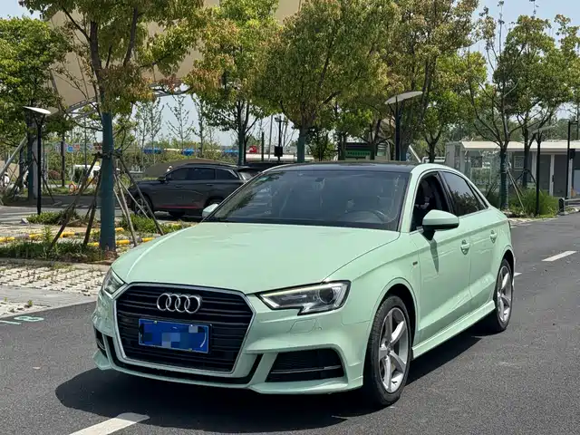 Audi Audi A3 Audi A3 2018 30th Anniversary Limousine 35 Tfsi Fashion — фото