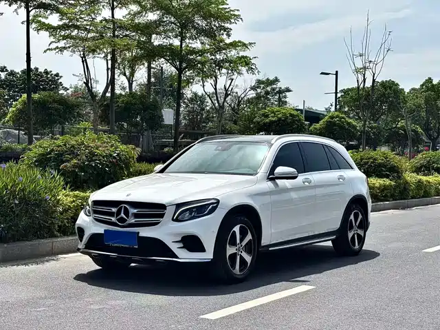 Mercedes-Benz Mercedes-Benz Glc Mercedes-Benz Glc 2019 Glc 260 4matic Luxury Model