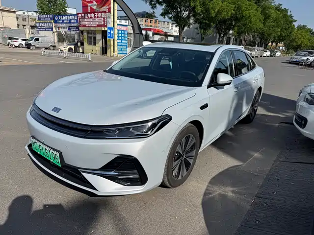 Geely Galaxy Galaxy A7 Galaxy A7 2025 Em-I 150km Discovery+ Edition