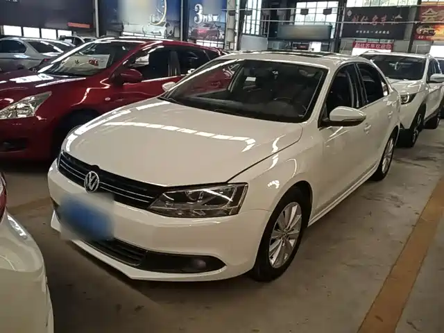 Volkswagen Sagitar Sagitar 2014 Facelift 1.6l Automatic Leading Type — фото
