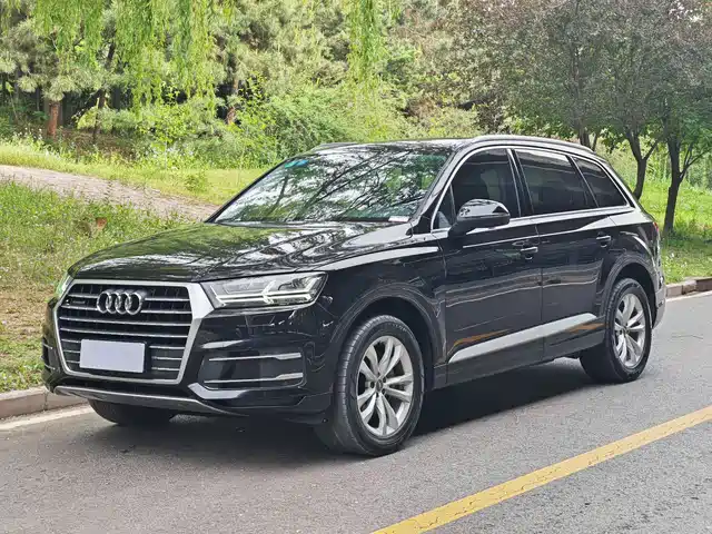 Audi Audi Q7 Audi Q7 2019 45 Tfsi Comfort Type — фото