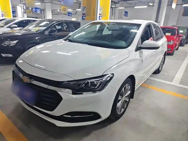 Chevrolet Cruze Cruze 2022 320 Automatic Sunroof Edition — фото