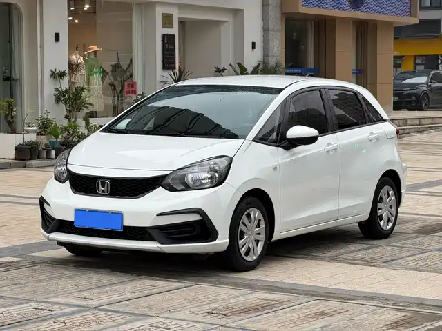 Honda Fit Fit 2023 1.5l Cvt Trendy Edition — фото