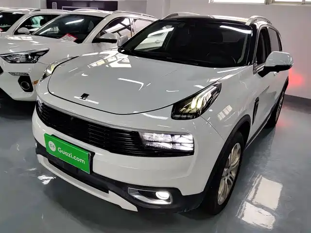 Lynk & Co Lynk & Co 01 Lynk & Co 01 2017 2.0t Two-Wheel Drive Pro Version