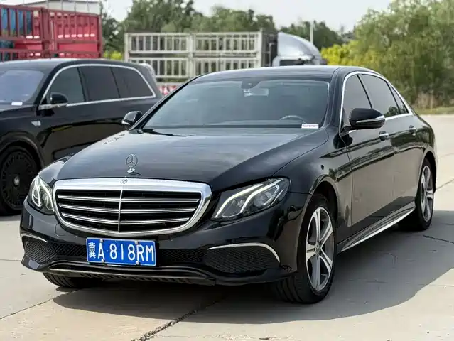 Mercedes-Benz Mercedes-Benz E-Class Mercedes-Benz E-Class 2020 E 260 L Sports