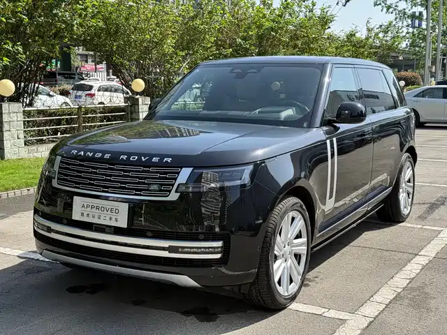 Land Rover Range Rover Range Rover 2024 3.0 L6 400ps Genesis Extended Edition — фото