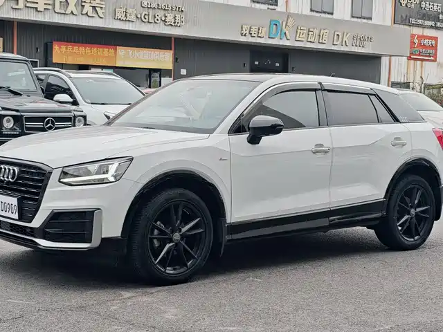 Audi Audi Q2l Audi Q2l 2020 35 Tfsi Aggressive And Dynamic Model — фото