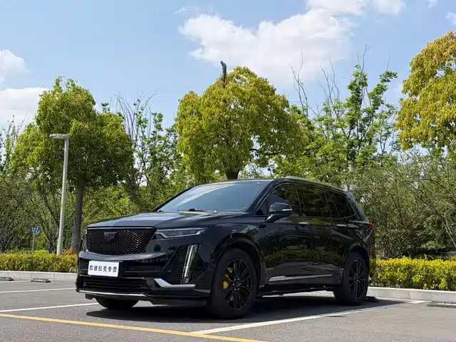 Cadillac Cadillac Xt6 Cadillac Xt6 2022 2.0t Six-Seat Two-Wheel Drive Luxury Model — фото