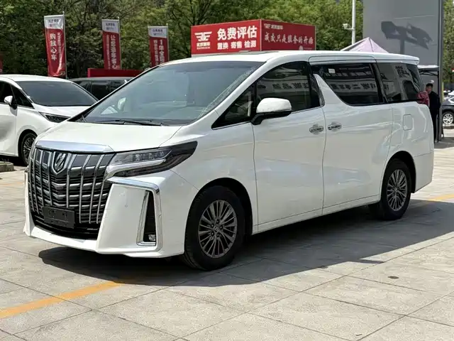 Toyota Elfa Alfa 2015 3.5l Deluxe Edition — фото