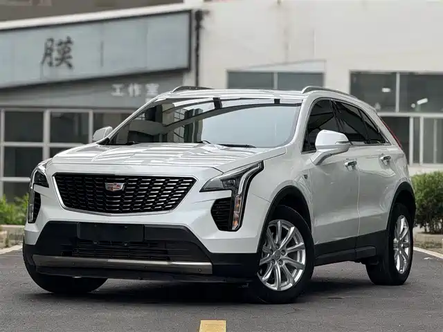 Cadillac Cadillac Xt4 Cadillac Xt4 2022 28t Two-Wheel Drive Fashion Model — фото