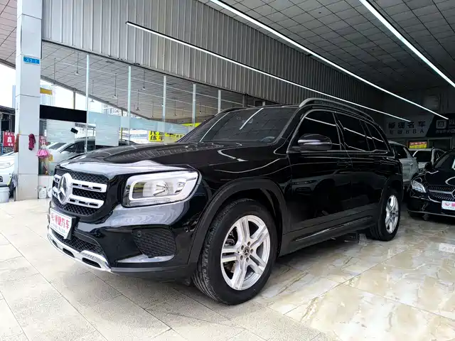Mercedes-Benz Mercedes-Benz Glb Mercedes-Benz Glb 2021 Glb 180 Fashion Model