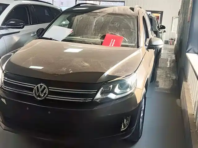 Volkswagen Tiguan Tiguan 2015 1.8tsi Automatic Two-Wheel Drive Fashion Version — фото