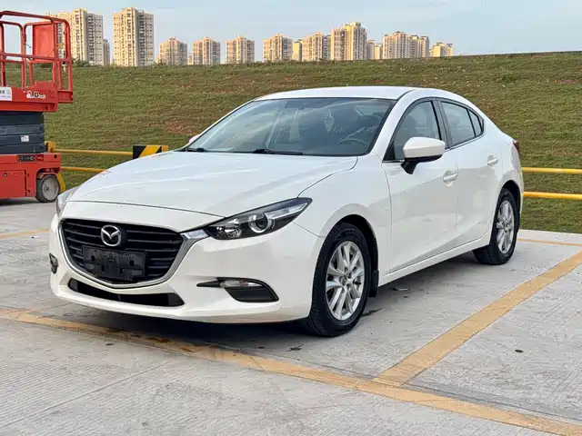 Mazda Mazda3 Angkesela Mazda3 Angkesela 2019 Cloud Control Edition Sedan 1.5l Automatic Comfort Type National V