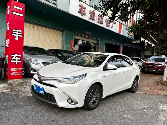 Toyota Lei Ling Ralink 2016 Shuangqing 1.8h Gs E-Cvt Elite Sunroof Edition — фото
