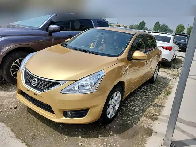 Nissan Tiida Tiida 2011 1.6l Cvt Intelligent — фото