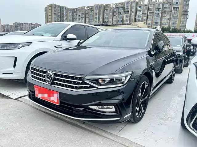 Volkswagen Magotan Magotan 2023 2 Million Commemorative Edition 330tsi Dsg Luxury Model — фото