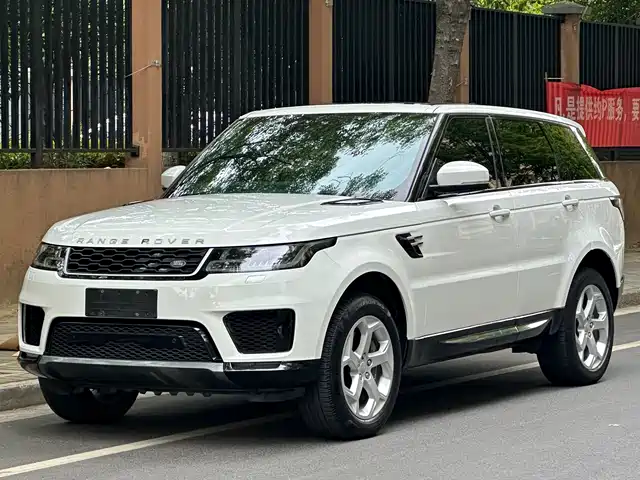 Land Rover Range Rover Sport New Energy Range Rover Sport New Energy 2018 P400e — фото