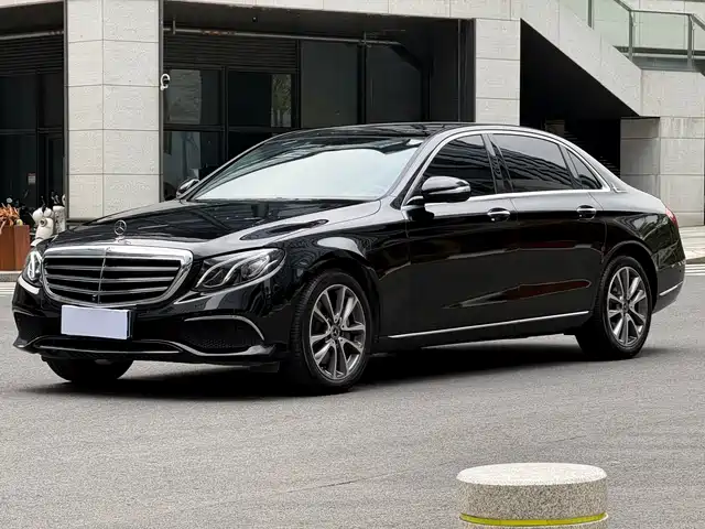 Mercedes-Benz Mercedes-Benz E-Class Mercedes-Benz E-Class 2018 E 300 L Luxury Model — фото