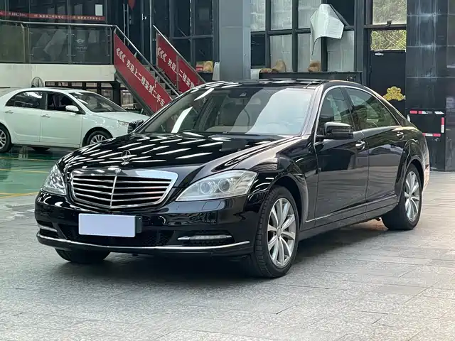 Mercedes-Benz Mercedes Benz S Class Mercedes-Benz S-Class 2010 S 300 L Premium Model