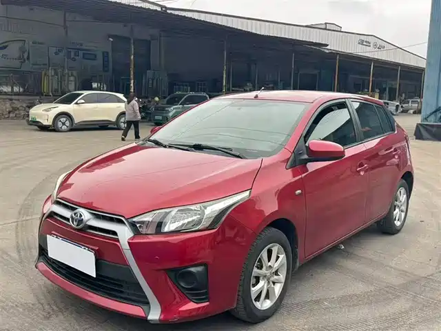 Toyota Yaris L To Dazzle Yaris L 2015 1.5e Automatic Charm Version — фото