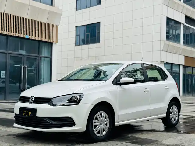 Volkswagen Polo Polo 2016 1.4l Manual Fashion Model — фото