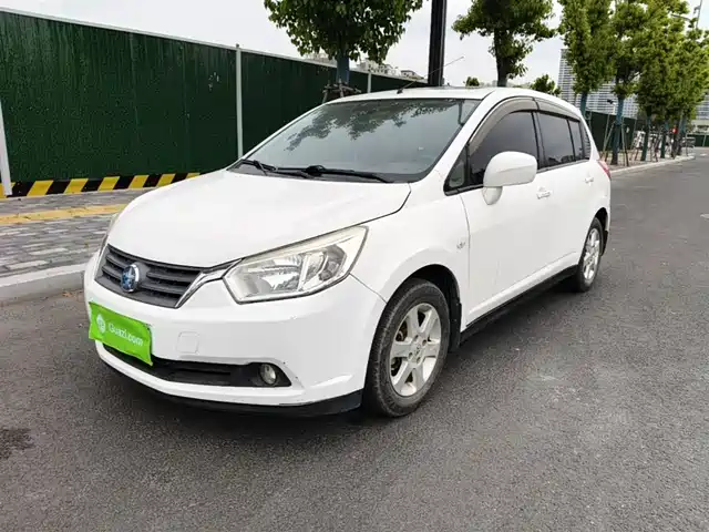 Qichen Venucia R50 Venucia R50 2013 1.6L Manual Deluxe Edition