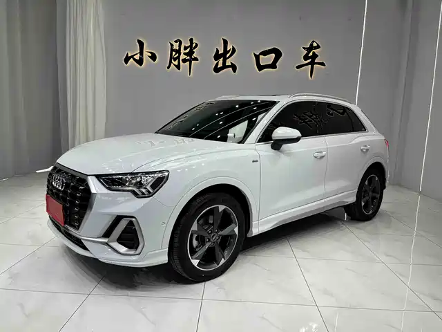 Audi Audi Q3 Audi Q3 2022 35 Tfsi Fashionable And Dynamic — фото