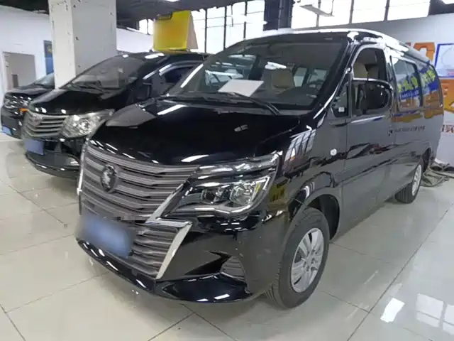 Dongfeng Is Popular Lingzhi Lingzhi 2023 M5l 1.6l Comfortable 7-Seater — фото