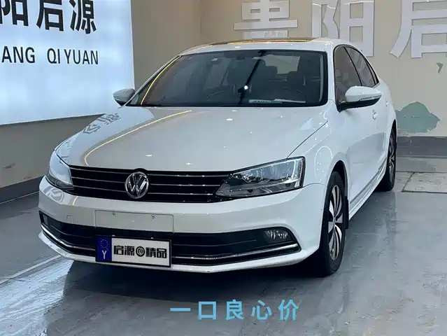 Volkswagen Sagitar Sagitar 2018 1.6l Automatic Comfort Model — фото