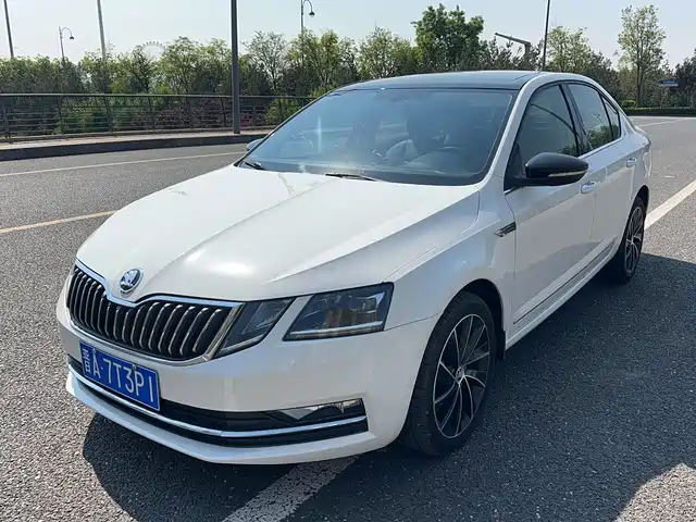 Skoda Octavia Octavia 2018 Tsi280 Dsg Ultimate Edition — фото