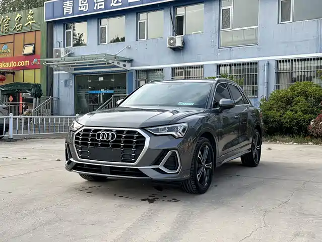 Audi Audi Q3 Audi Q3 2022 35 Tfsi Fashionable And Elegant — фото
