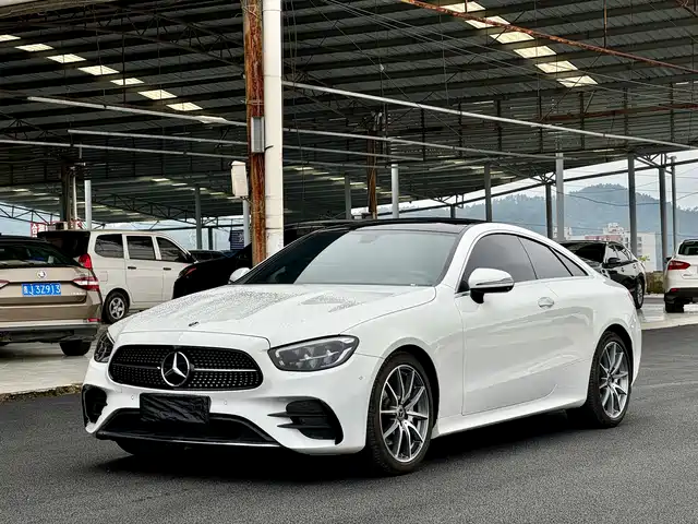 Mercedes-Benz Mercedes-Benz E-Class (Imported) Mercedes-Benz E-Class Imported 2023 Facelift E 260 Coupe — фото