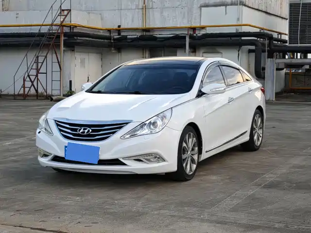 Hyundai Sonata Sonata 2011 2.0l Automatic Deluxe Edition — фото