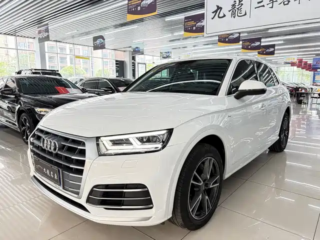 Audi Audi Q5l Audi Q5l 2020 Facelift 40 Tfsi Enjoys Fashionable Style — фото