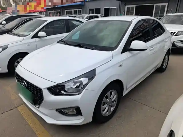 Hyundai Reina Rena 2017 1.4l Manual Glow Version National V
