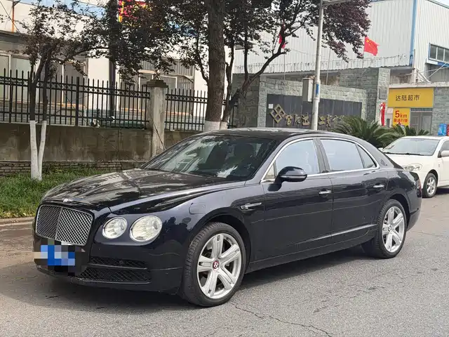 Bentley Galloping Flying Spur 2015 4.0t V8 Standard Edition — фото