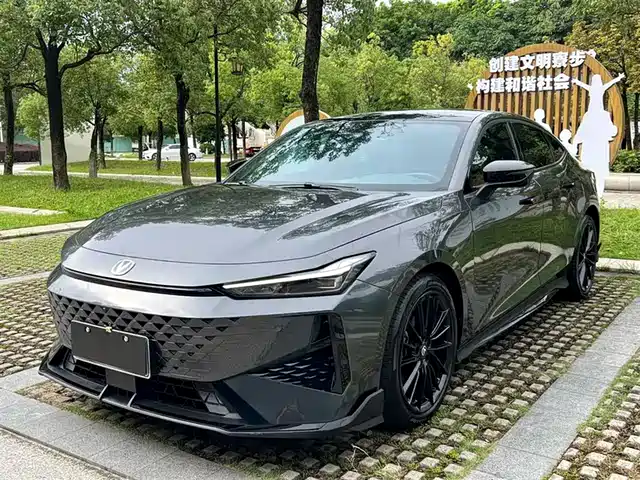 Chang'An Changan Uni-V Changan Uni-V 2024 1.5t Noble Sports Model — фото