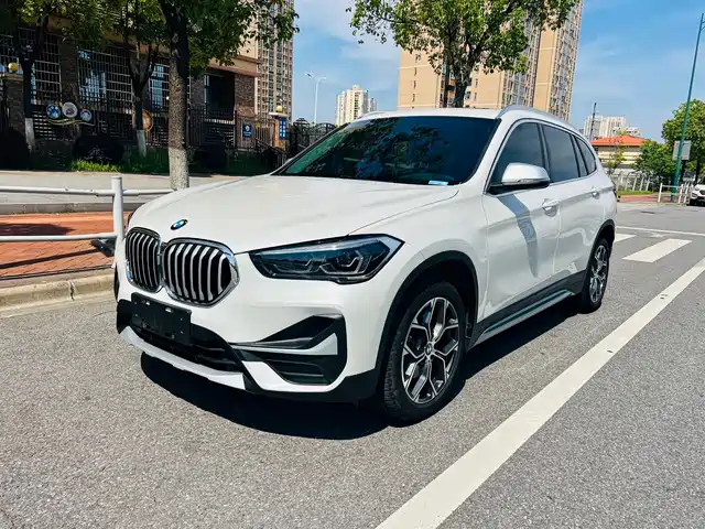 Bmw Bmw X1 Bmw X1 2022 Sdrive20li Fashion Model — фото