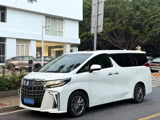 Toyota Elfa Alfa 2021 Dual Engine 2.5l Deluxe Edition — фото