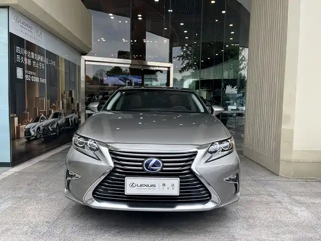 Lexus Lexus Es Lexus Es 2015 300h Comfort Edition — фото