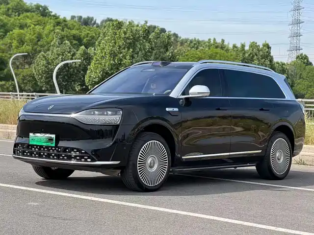 Aito Asks The World Wenjie M9 Wenjie M9 2025 Extended Range Ultra Version 52kwh 6-Seater Version — фото