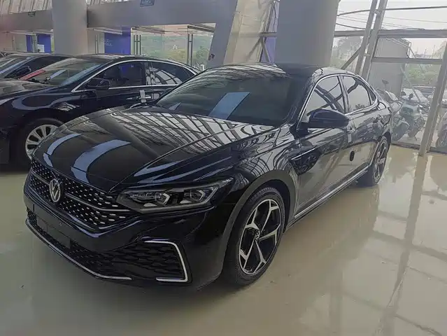 Volkswagen Passat Passat 2024 380tsi Starry Sky Deluxe Edition — фото