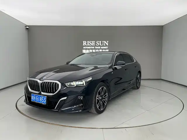 Bmw Bmw 5 Series Bmw 5 Series 2024 530li Leading M Sports Package — фото