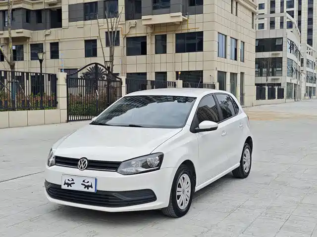 Volkswagen Polo Polo 2018 1.5l Automatic Safe Driving Model — фото