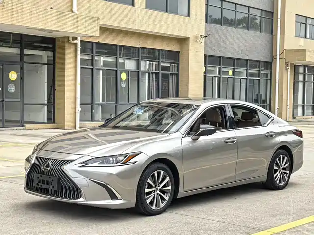 Lexus Lexus Es Lexus Es 2018 200 Excellence Edition National V