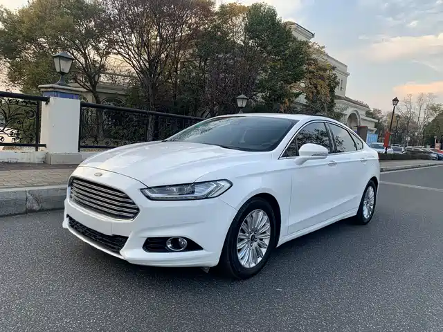 Ford Mondeo Mondeo 2013 2.0l Gtdi200 Luxury Model — фото